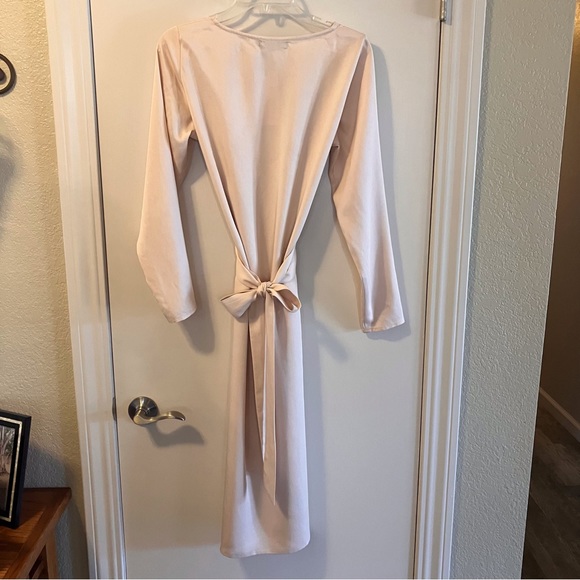 NWT Nich Linen “Audrey” Beige Midi Dress Size S - Picture 10 of 13